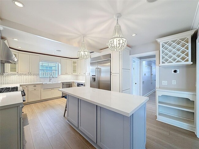 Photo - 2533 NE 21st Terrace