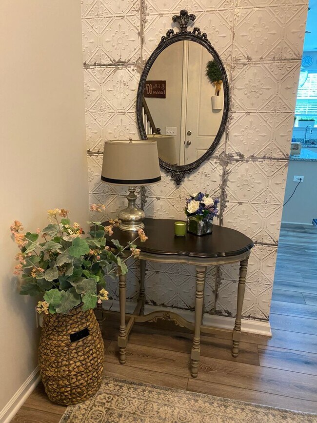 Photo - 319 Waybridge Way