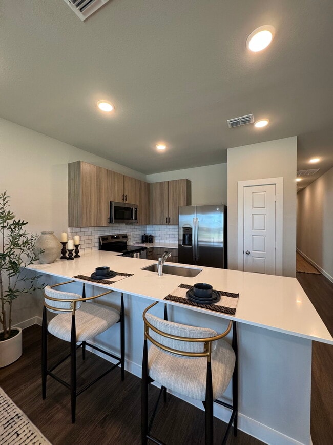 Building Photo - 1127 Eloise Dr Unit 817 Rental