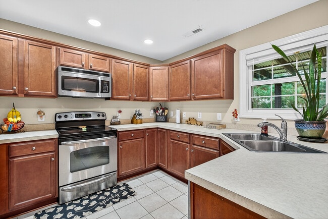 Photo - 307 Brunswick Dr