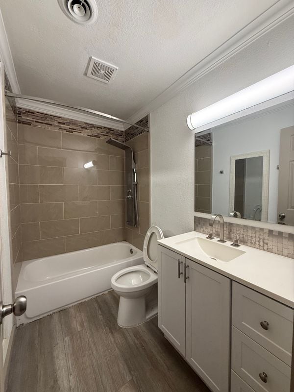 Photo - 7952 Leonora St