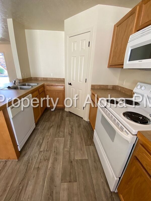 Photo - 1029 W Pine Ave