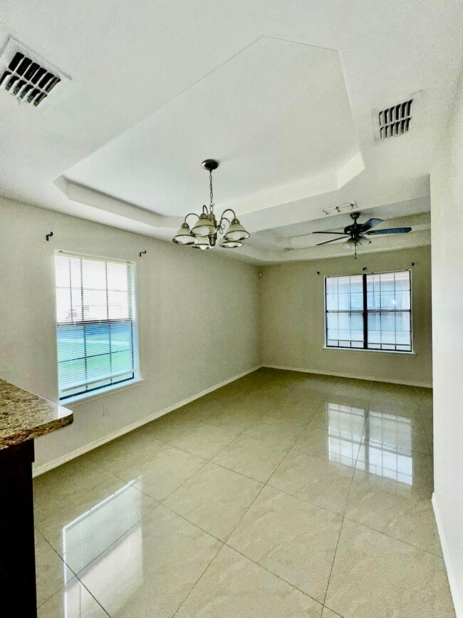 Photo - 207 S Ridge Ln Apartamentos