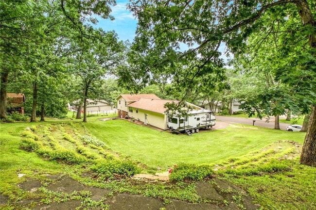 Photo - Large 4 Bedroom, 2 Bathroom Home in Altoona, WI - Available June 1st!