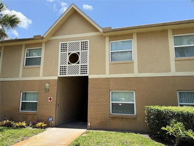 Building Photo - 9950 Turf Way Unit 4