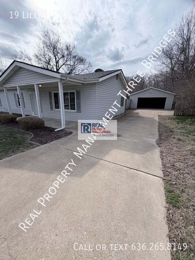 Photo - 19 Lillian Dr