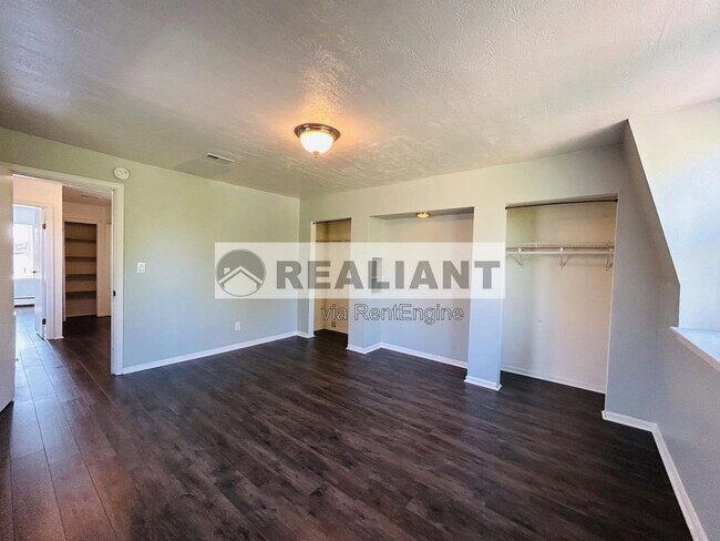 Photo - 243 W 8th St Unit Apartment 2