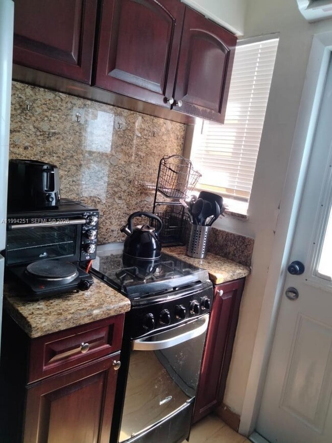 4015 Indian Creek Dr Unit 302
