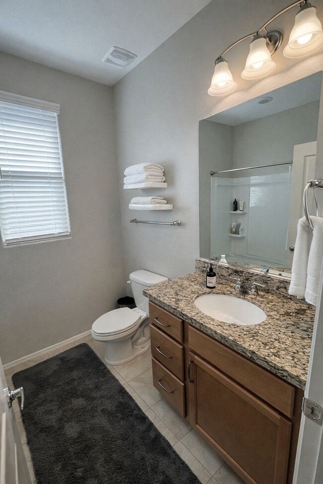 Photo - 5826 N 194th Ln