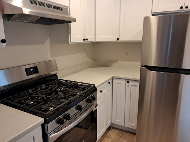 Photo - 941 Sargent Ave