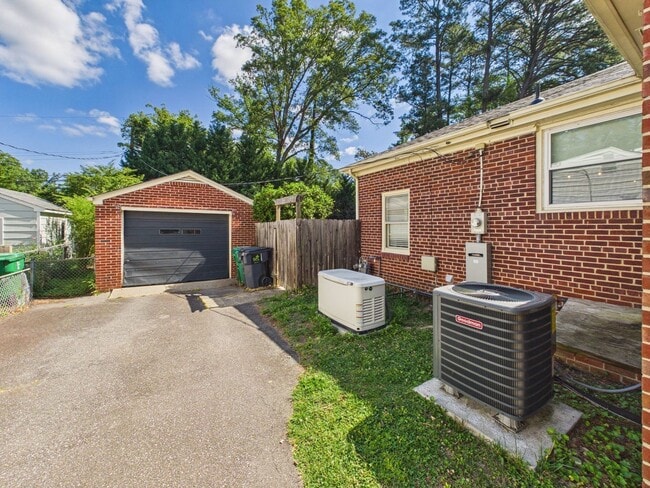 Photo - 8808 Michaux Ln