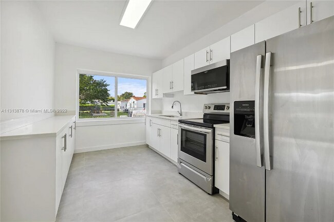 Photo - 1151 SW 24th Ave Apartamento Unidad A