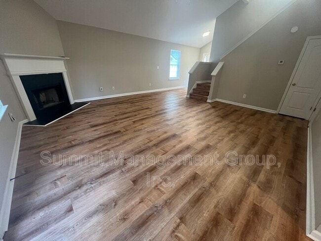 Photo - 95 Creek Way