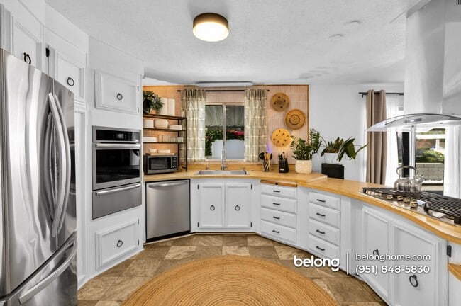 72967 Cabazon Peak Dr