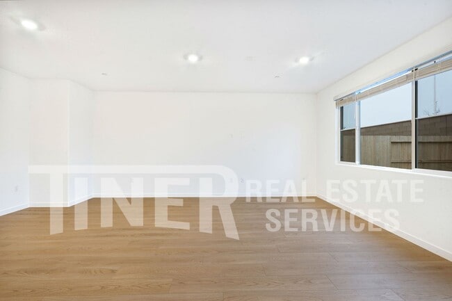 Photo - 8540 Anker Wy