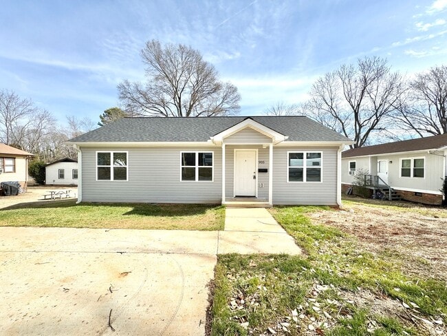 Building Photo - 3 Bedroom New Construction Home!