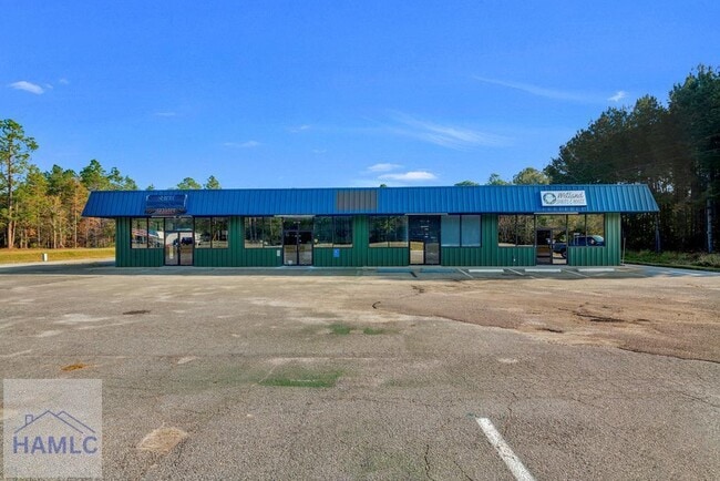 Building Photo - 5195 Hwy 196 E