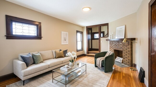 Building Photo - Bright, Beautiful  Single Family Move-In Ready | Section 8 and EDEN welcomed