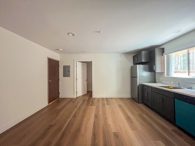 610 N Soto St