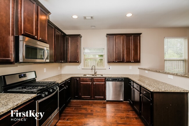 Photo - 1234 Silvercrest Ct SW