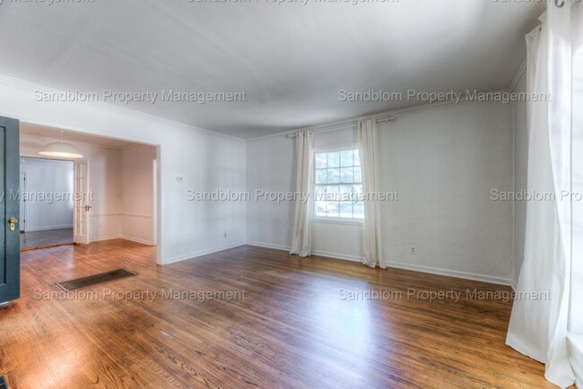 Photo - FOR LEASE | Tulsa | Available Now!