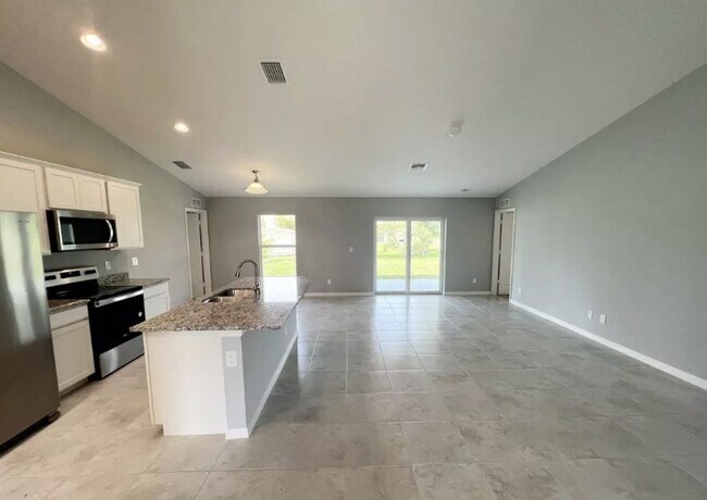 Photo - 2707 NE 7th Ave