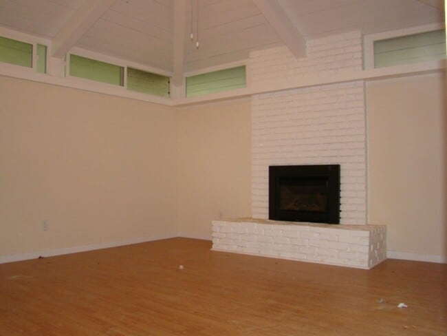 Photo - 2 Bedroom 2 Bath, dishwasher, yard, 2 parking spaces