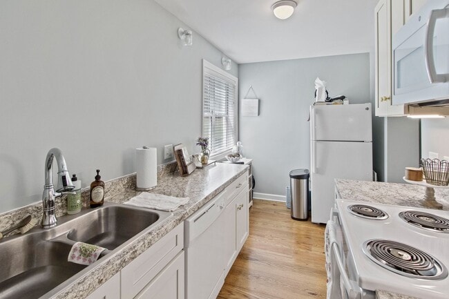 Photo - 1 Bedroom Condo close to Downtown Auburn