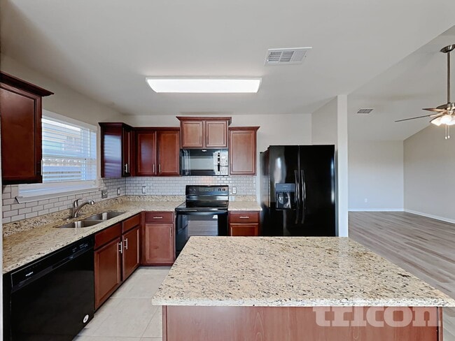 Photo - 108 Rushmore Ln