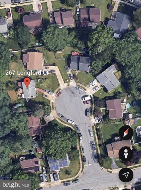 Photo - 267 Longford Ct