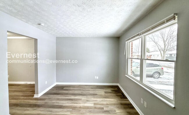 Photo - 3415 Bremen St