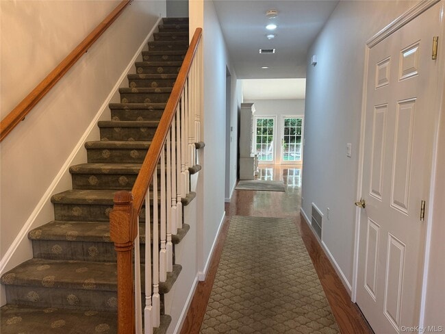 Photo - 137 Pond View Dr