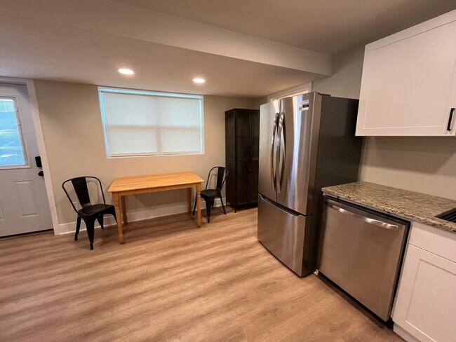 Photo - 254 Third St Unidad A