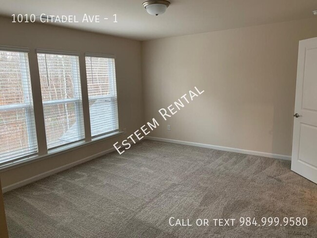 Photo - 1010 Citadel Ave