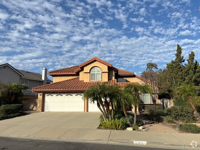 Building Photo - 2802 Olympic View Dr Rental