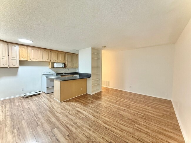 Photo - 1 Bedroom Apartment Available Now