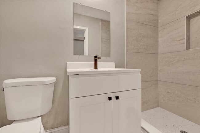 Photo - 2432 E Fayette St