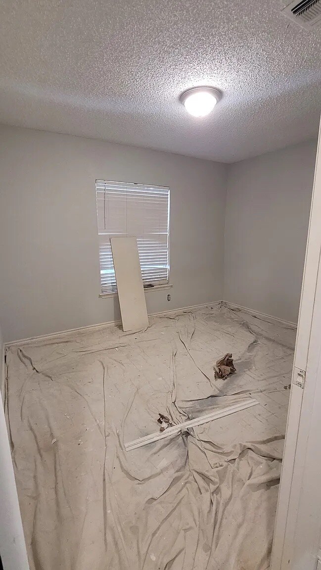 Photo - Room in House on Bounty Dr