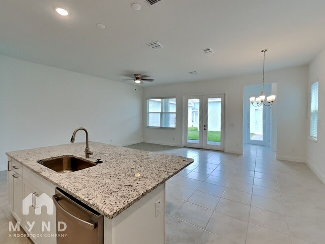 Photo - 750 MIDDLETON ST