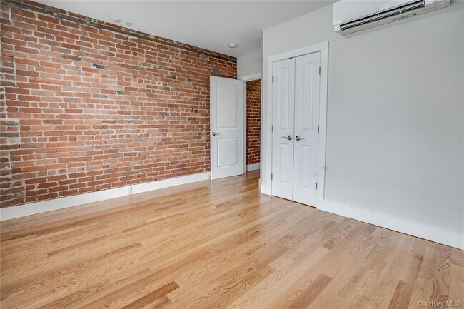 Photo - 16 S Division St Unidad 2A