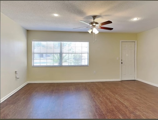 Photo - 609 Lakespur Ln