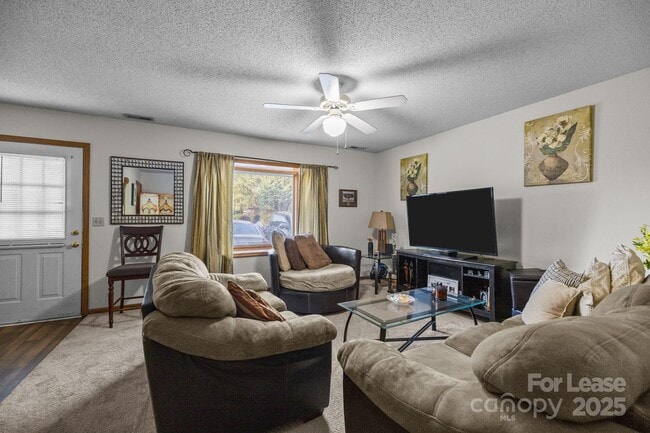 Photo - 1614 Bradford Ct