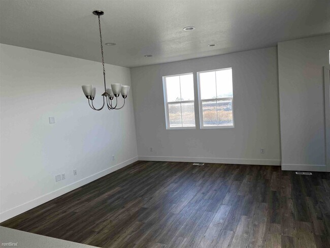 Photo - 4 br, 3.5 bath Townhome - 2021 South Sawmi...