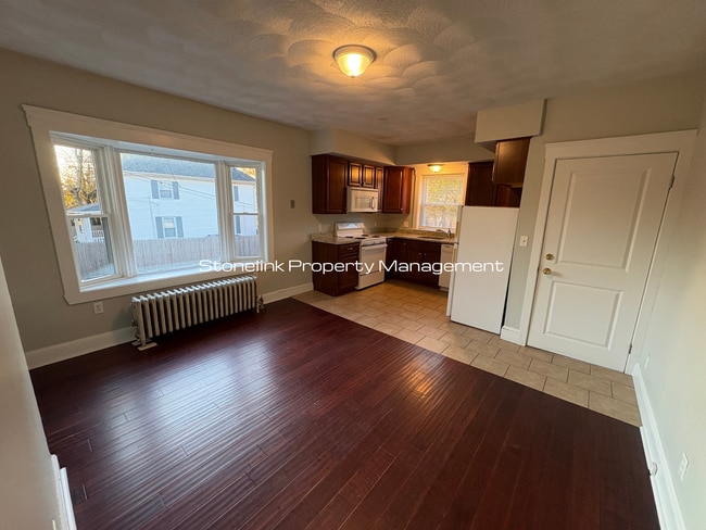 Building Photo - 296-298 Roger Williams Avenue Unit 1