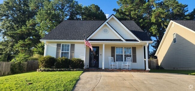 Building Photo - 2018 Shoreline Dr Rental