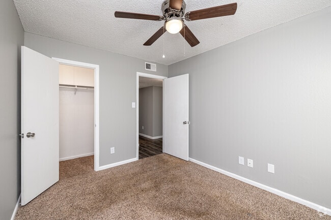 3BR, 2BA - 1,000SF - Classic - Third Bedroom