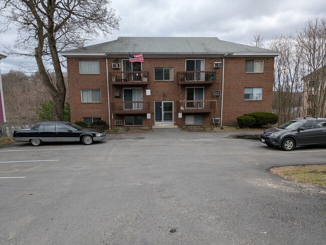 Photo - 540 E Merrimack St Unit 1