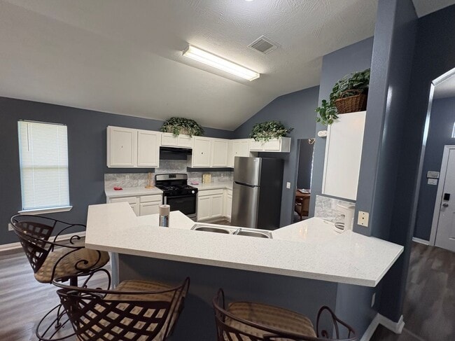 Photo - 2403 Orchard Run Way
