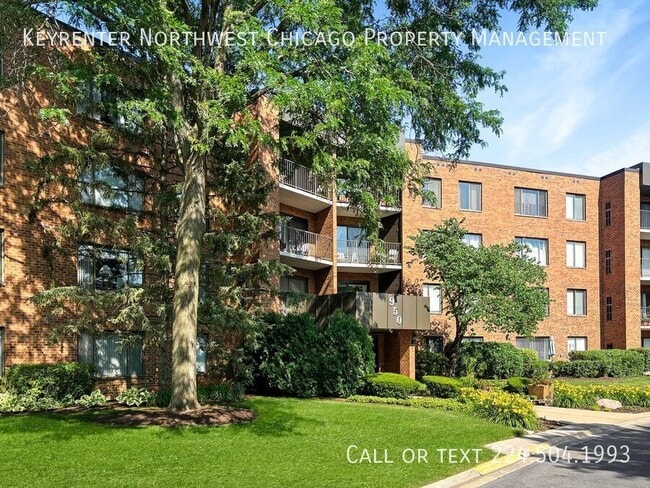 Photo - 950 E Wilmette Rd House