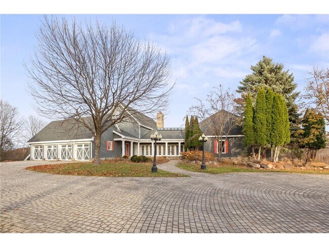 Photo - 1560 Bluff Creek Dr